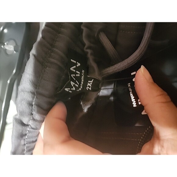 NWT boohooMAN Men’s 2XL Dark Gray Cargo Pants Zip Pockets Jogger Style - Picture 7 of 7